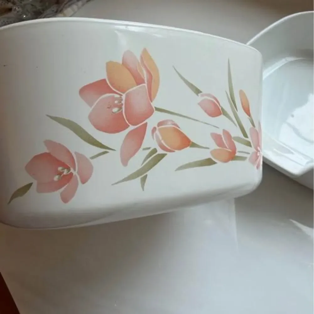 Vintage 1980’s CorningWare Peach Floral Casserole Dishes set 3 liter and 2 liter